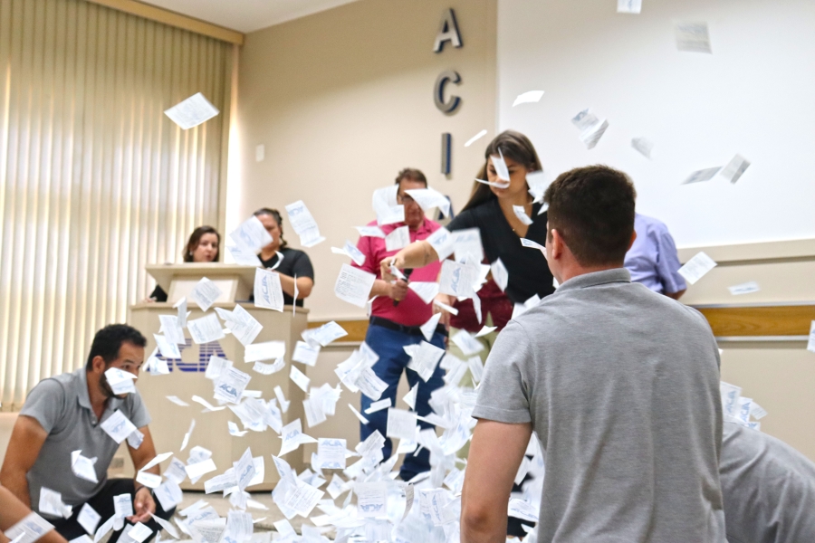 Sorteio da Campanha Natal Premiado ACIA marca grande dia para o comércio de Araras Foto